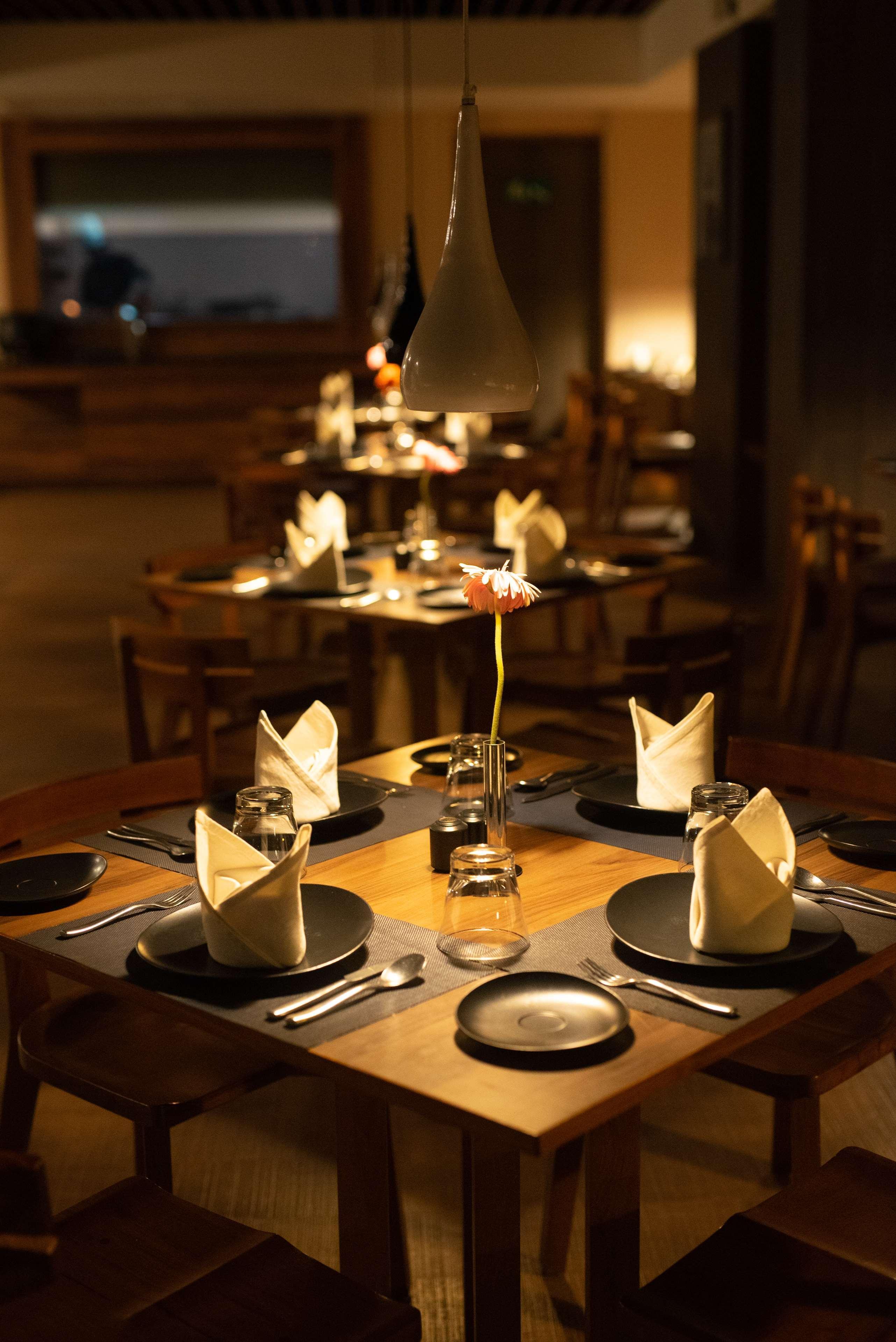 Classic Grande,A Member Of Radisson Imphal Extérieur photo