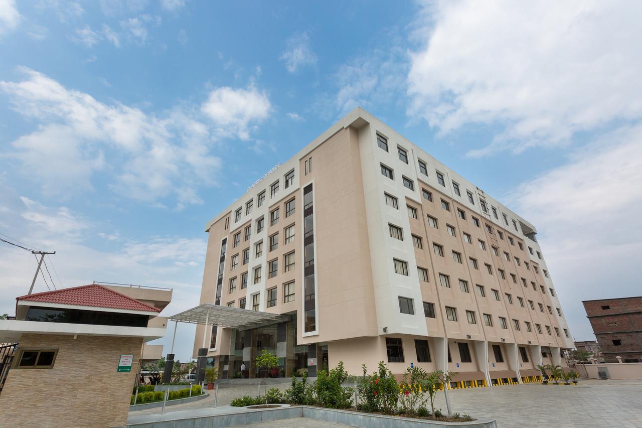 Classic Grande,A Member Of Radisson Imphal Extérieur photo